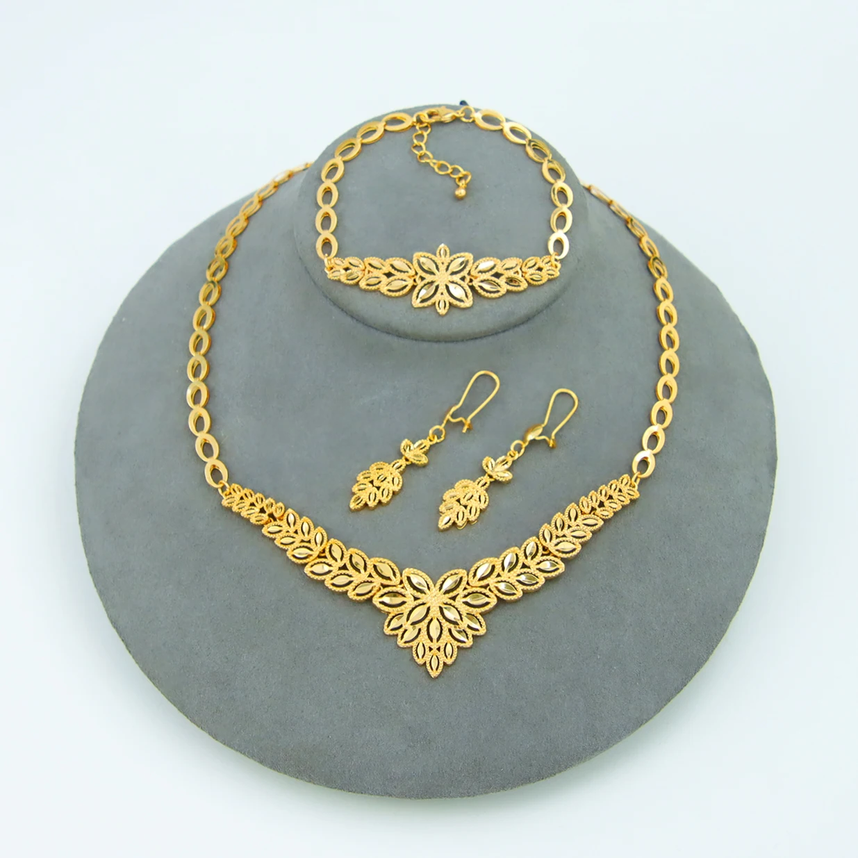 Luxury Dubai Wedding Jewelry Set 21k Gold Plated Arab Bridal Gold Necklace Bracelet Earrings Brazilian Women Vintage Jewelrys