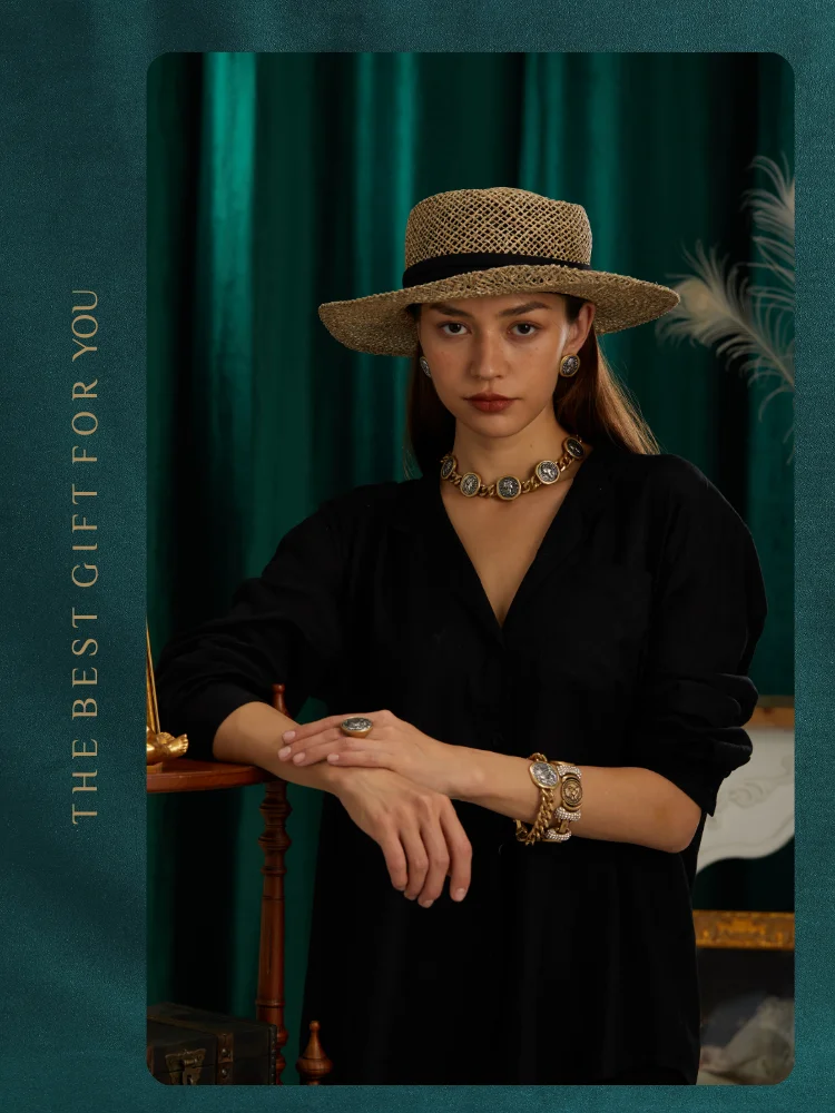 Vintage Copper Portrait Ancient Coins Round Wide Bangle Antique Jewelry Bracelets for Women Couple Wrist Retro Accessories New