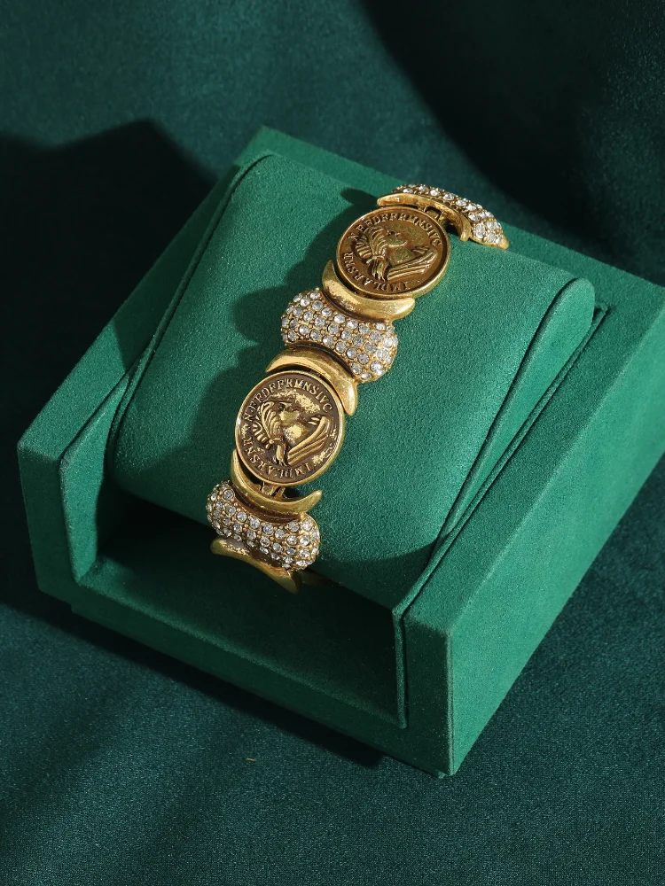 Vintage Copper Portrait Ancient Coins Round Wide Bangle Antique Jewelry Bracelets for Women Couple Wrist Retro Accessories New