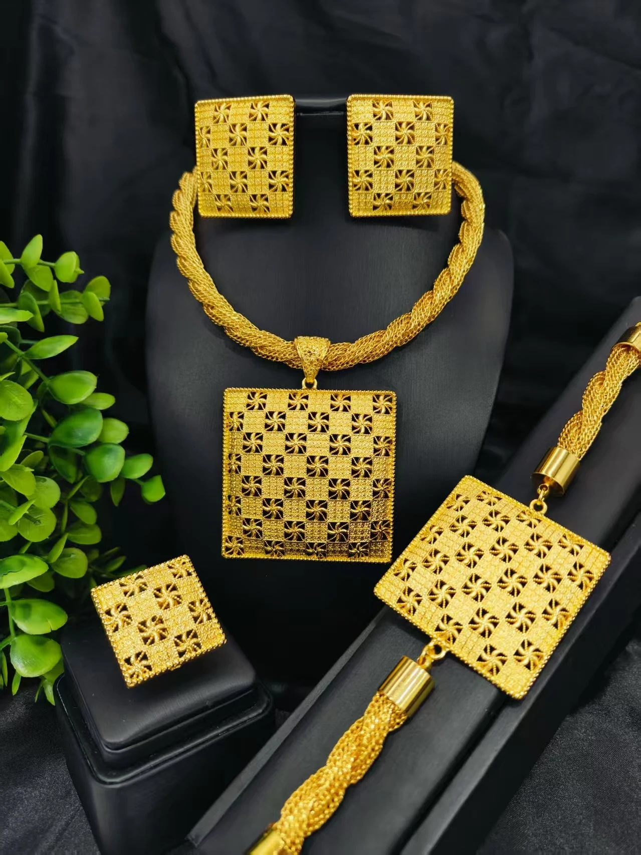 African Fashion 24k Plated Gold  Jewelry Set  Necklace Bracelet Ring Earrings Ethiopian Square Pendant for Women Party Accessory