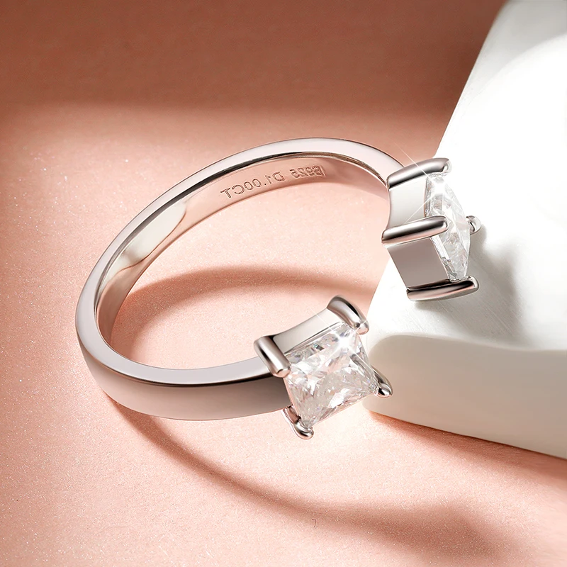 Smyoue 1CTTW 4.5mm Princess Cut Certified Moissanite Rings for Women Adjustable 100% 925 Sterling Silver Wedding Party Band Gift