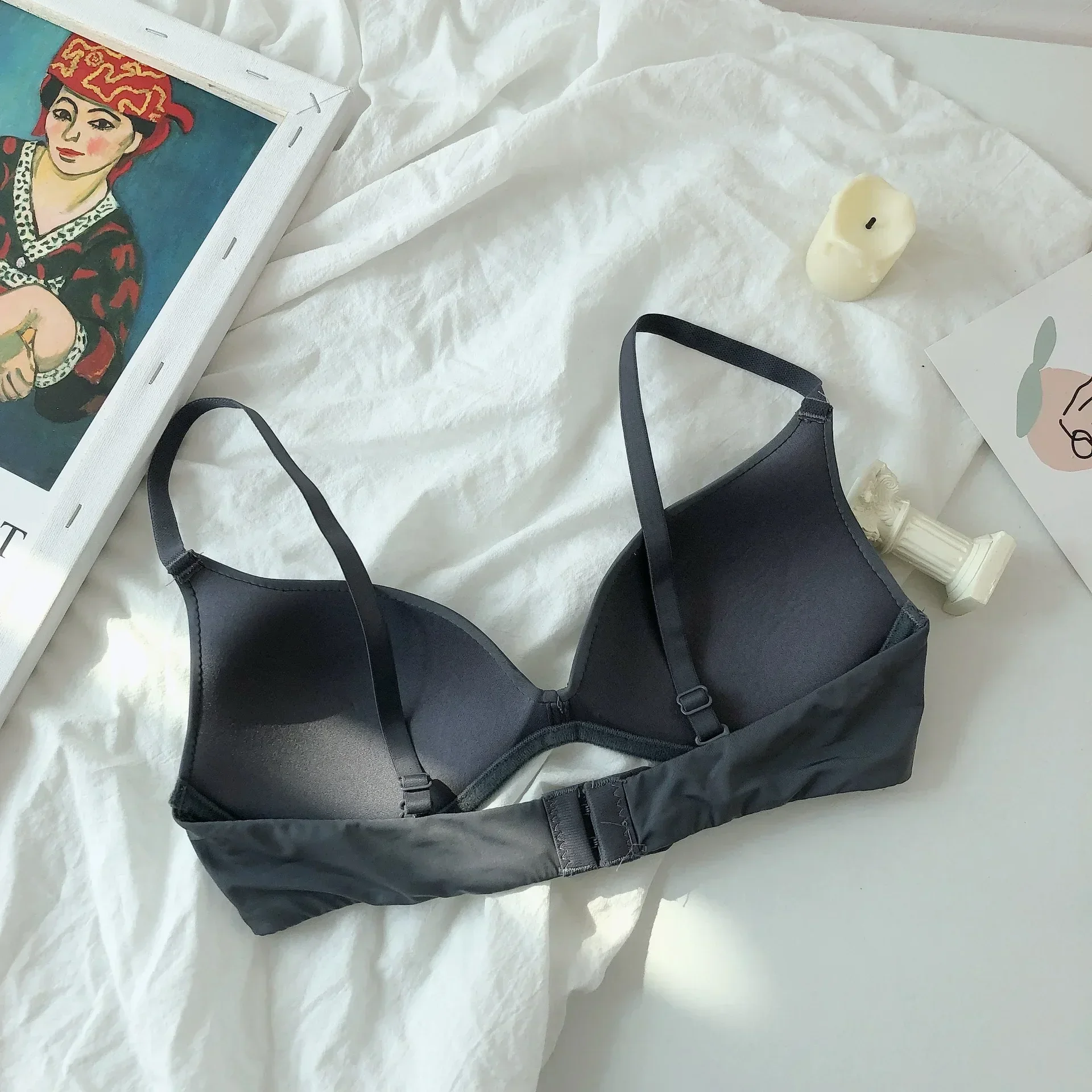 Bras for Women Seamless Backless Underwear Sexy Lingerie 3/4 Cup Bralette Top Wireless Brassiere Intimates Japanese Simple Bra