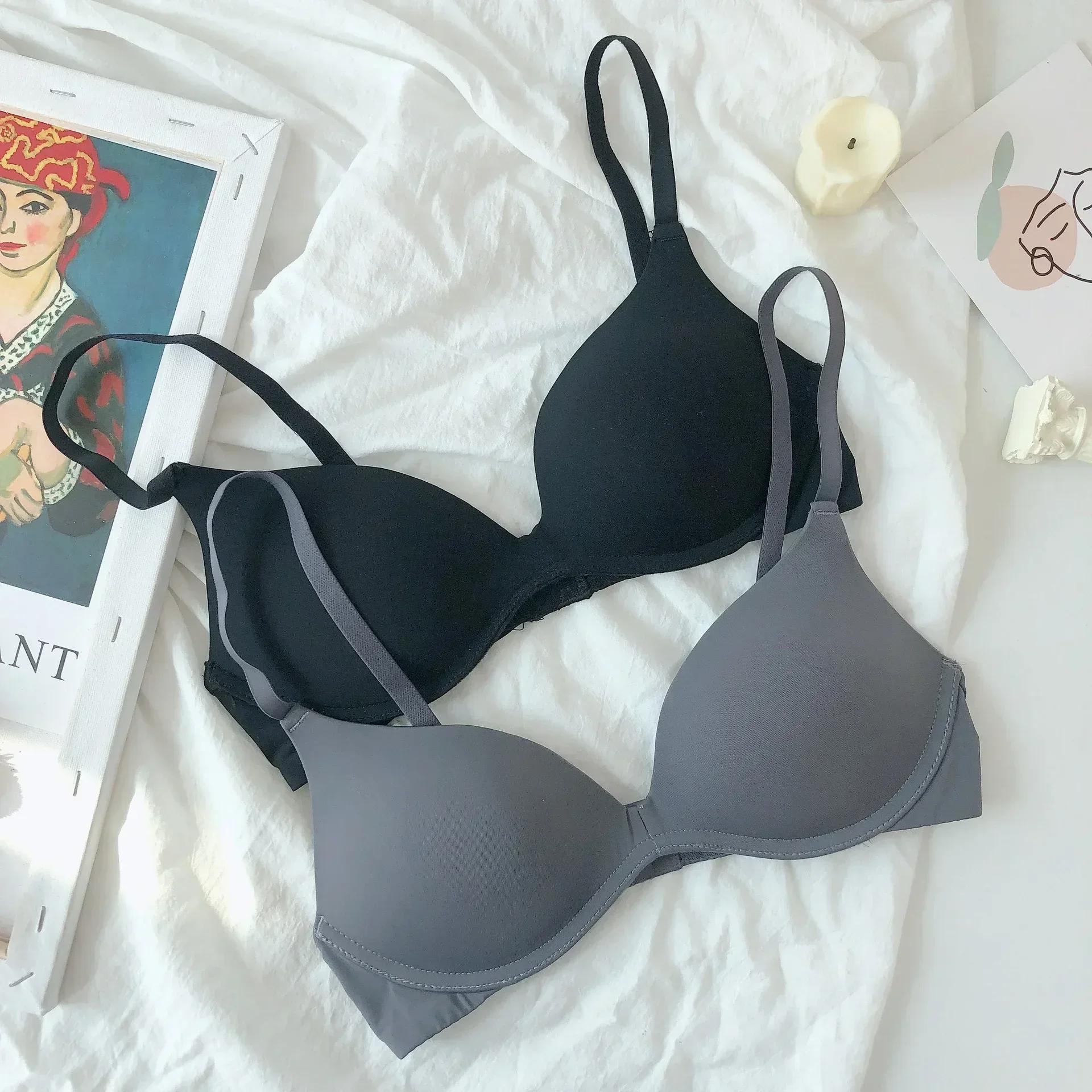 Bras for Women Seamless Backless Underwear Sexy Lingerie 3/4 Cup Bralette Top Wireless Brassiere Intimates Japanese Simple Bra