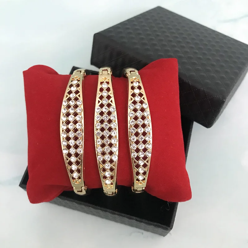 Zinc-alloy jewelry Lady side Open Female bracelet set with Austrian crystal Moroccan jewelry bracelet