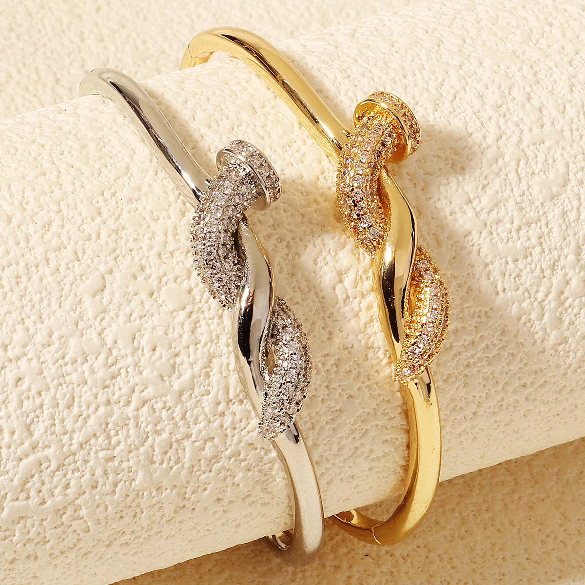 Golden Snake Nail Women's Bracelets European and American Stainless Steel Fashion Bangle Daily Jewelry Bracelet