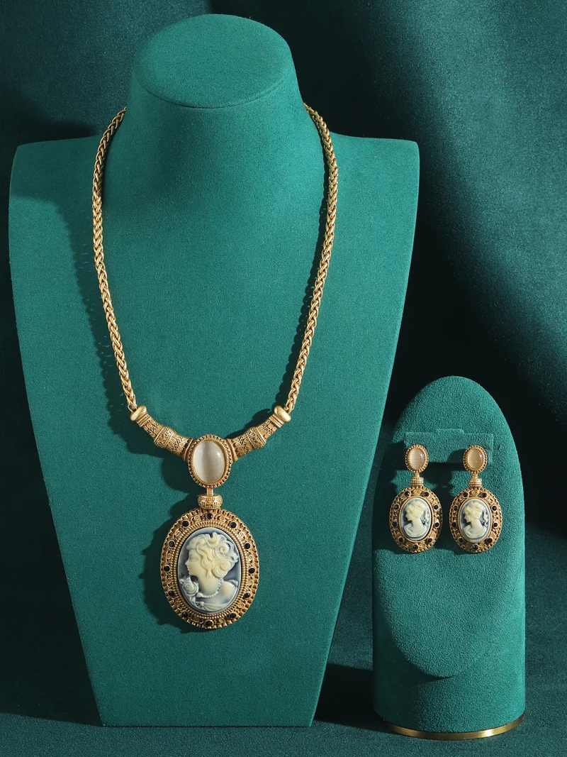 Vintage Cameo Jewelry Sets Natural Stone Oval Relief Portrait Of A Beauty Woman Pendants Retro Outfits Luxury Designs 2025 Trend