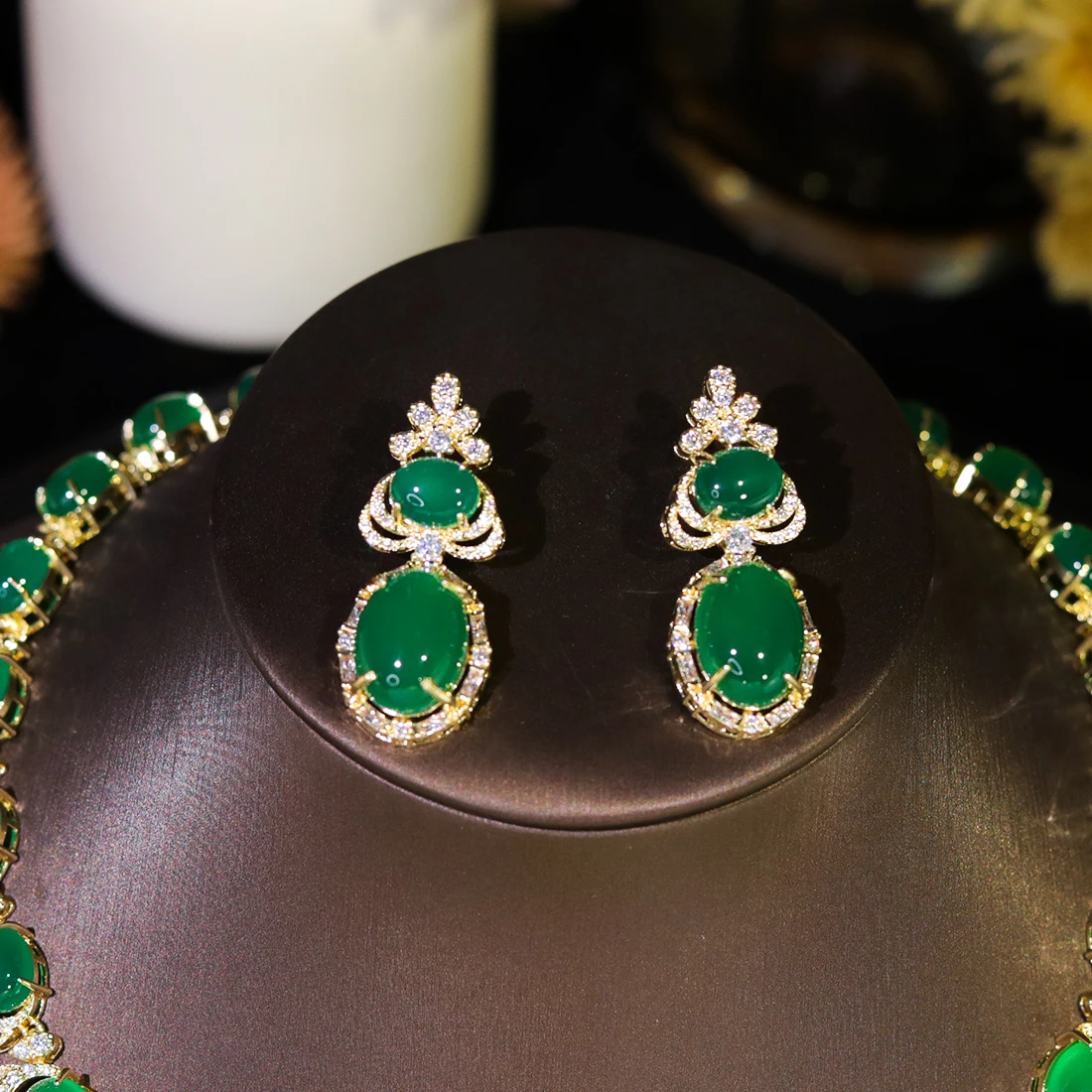 Sparkling Green Agate Women's Jewelry Set - Necklace And Earrings for Wedding Dress Banquet Party Accessory Birthday Gift