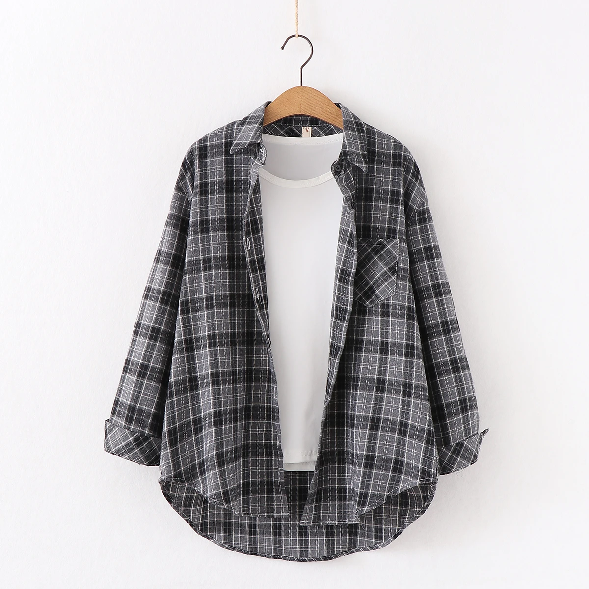 Fresh Flannel Plaid Shirt Women 2025 New Female Blouses and Tops Cotton Loose Long Sleeve Casual Shirts Fine Women's Clothes Fresh Flannel Plaid Shirt Women 2025 New Female Blouses and Tops Cotton Loose Long Sleeve Casual Shirts Fine Women's Clothes