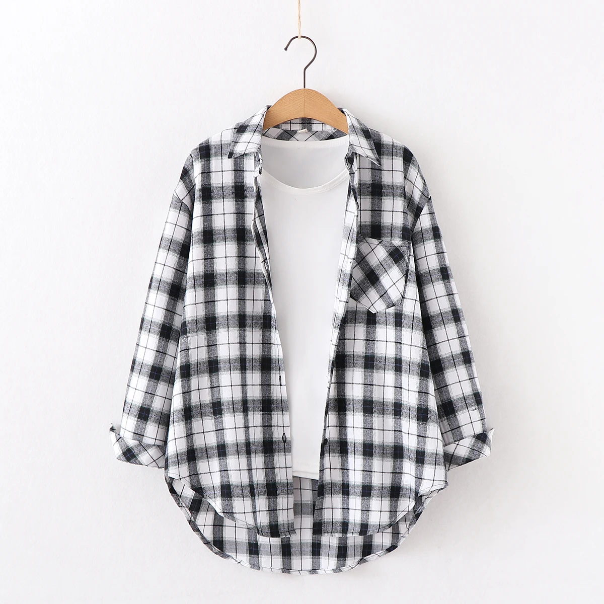 Fresh Flannel Plaid Shirt Women 2025 New Female Blouses and Tops Cotton Loose Long Sleeve Casual Shirts Fine Women's Clothes Fresh Flannel Plaid Shirt Women 2025 New Female Blouses and Tops Cotton Loose Long Sleeve Casual Shirts Fine Women's Clothes