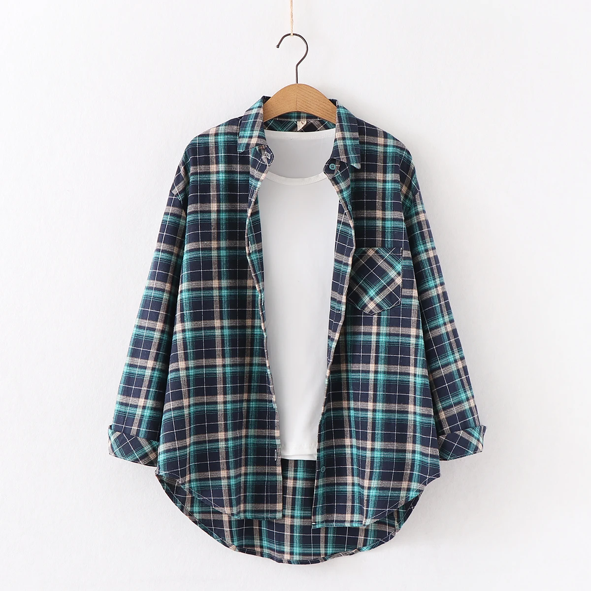 Fresh Flannel Plaid Shirt Women 2025 New Female Blouses and Tops Cotton Loose Long Sleeve Casual Shirts Fine Women's Clothes Fresh Flannel Plaid Shirt Women 2025 New Female Blouses and Tops Cotton Loose Long Sleeve Casual Shirts Fine Women's Clothes